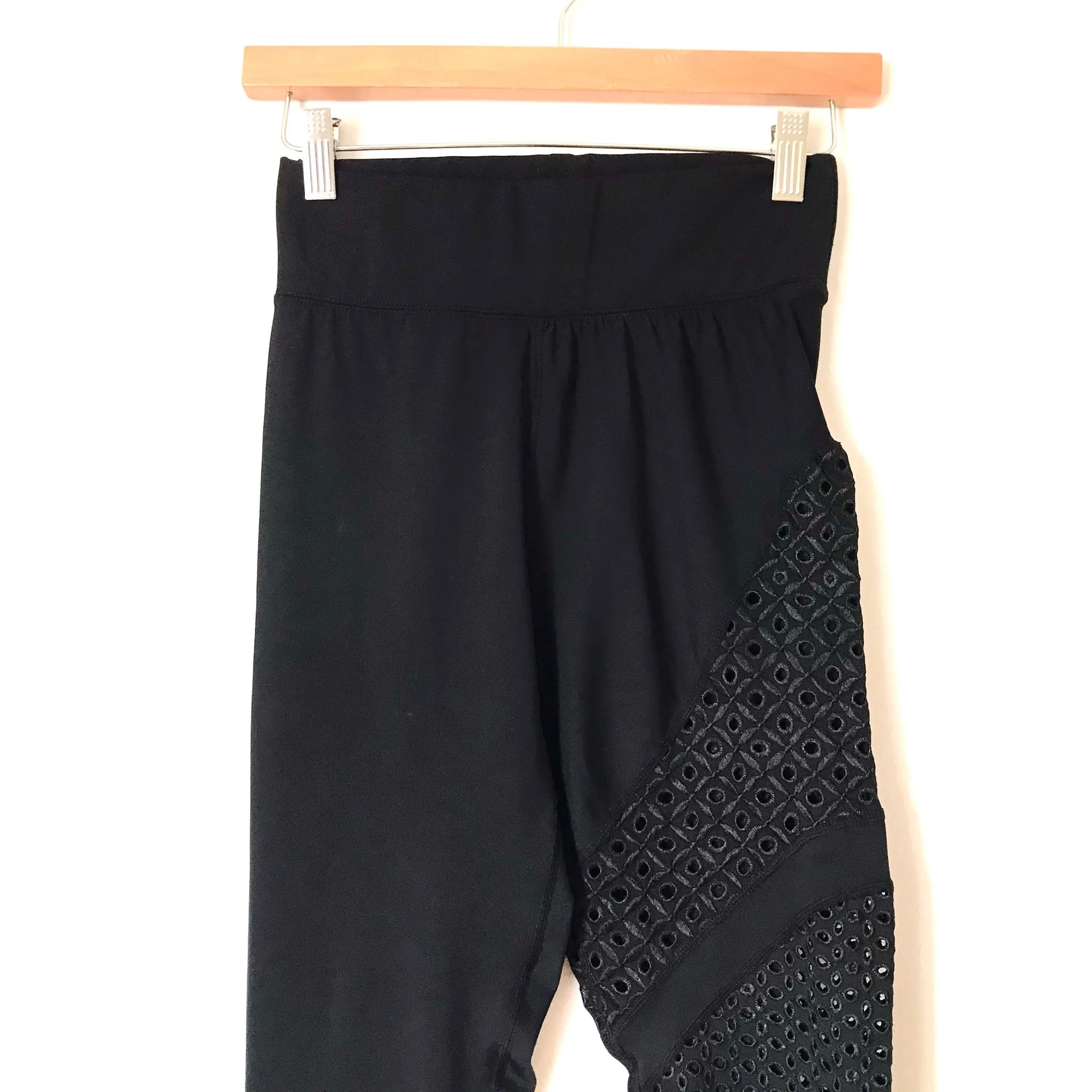Carbon38 Black Eyelet Detail Legging- Size S (Inseam 26")