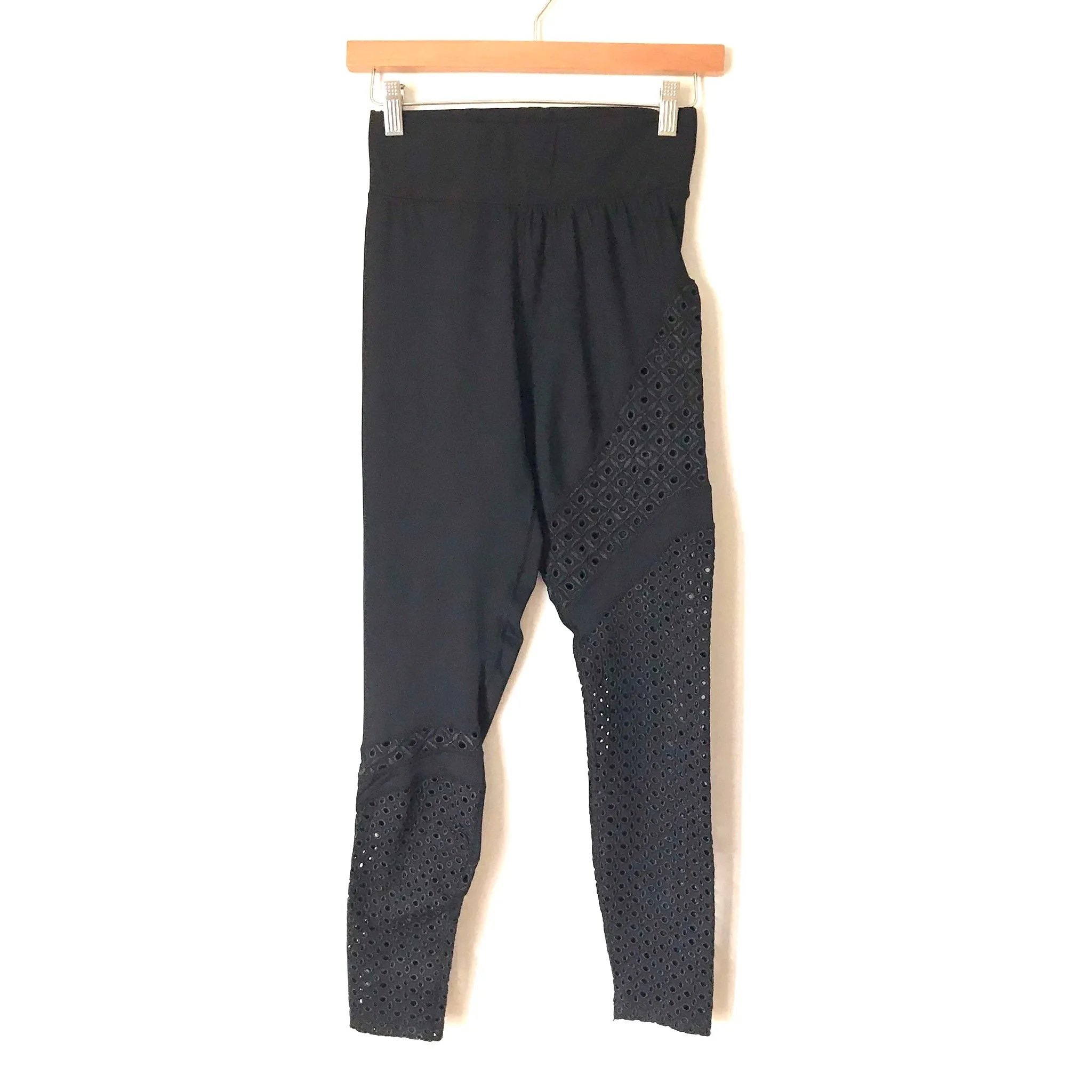 Carbon38 Black Eyelet Detail Legging- Size S (Inseam 26")