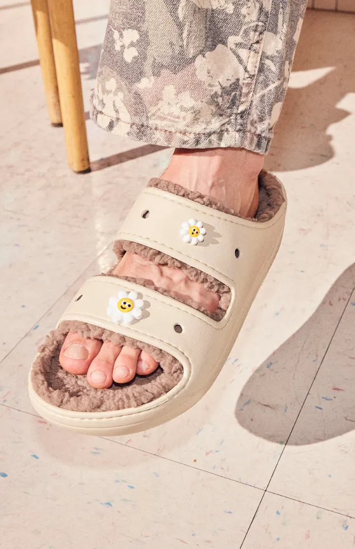 Crocs Classic Cozzzy Sandal