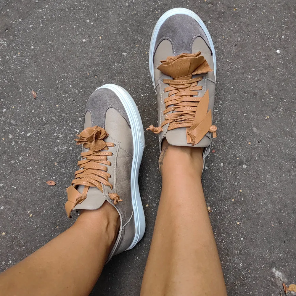 Make This Flower Great Again beige leather sneakers