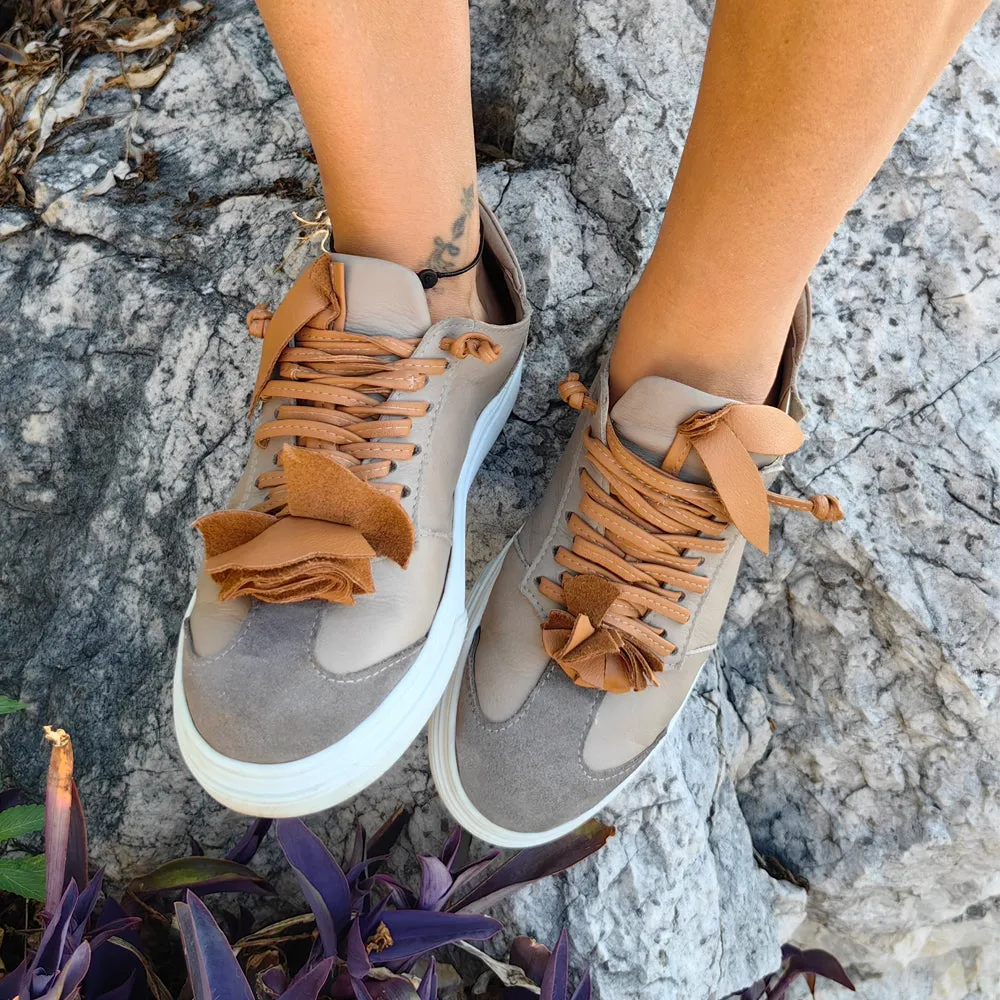 Make This Flower Great Again beige leather sneakers