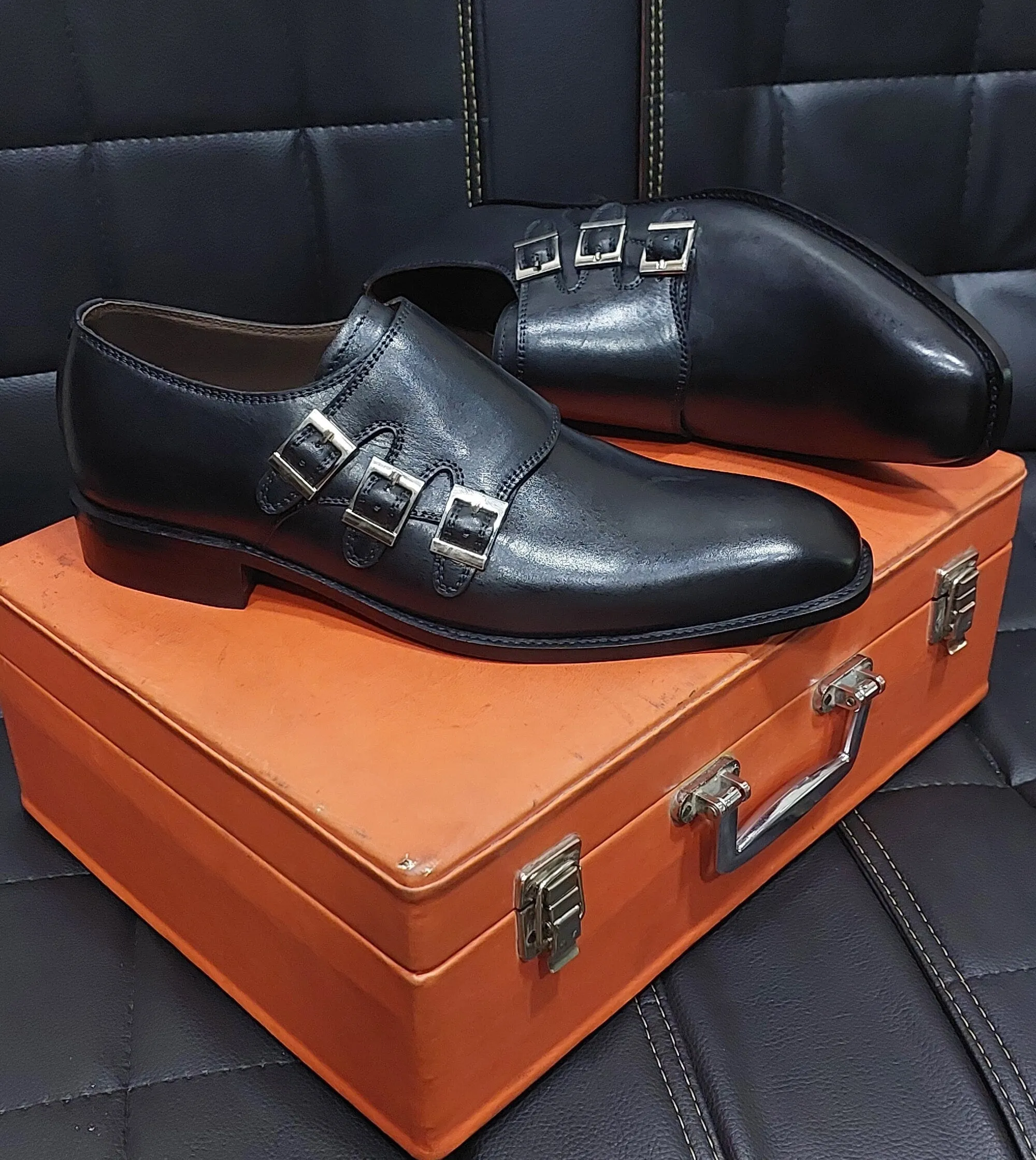 New Men's Handmade Buckle Shoes Black  colour  Leather  Wing Tip Dress & Formal Wear Shoes