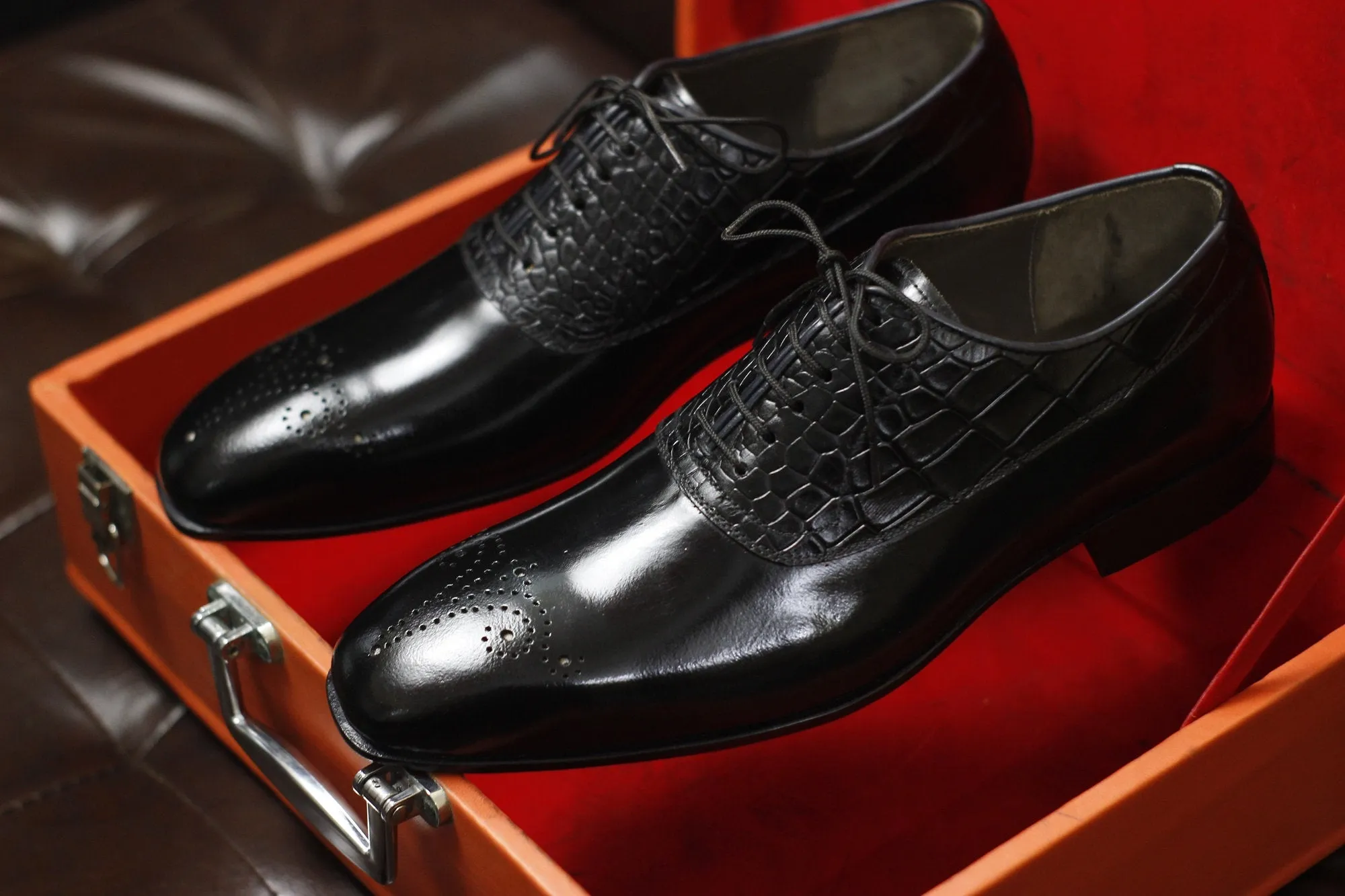 New Men's Handmade Formal Shoes Black Plain And Crocodile Textured Leather Lace Up Stylish Brogue Toe Dress & Formal Wear Shoes