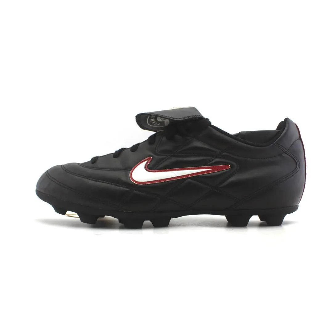 NIKE TIEMPO 750 II