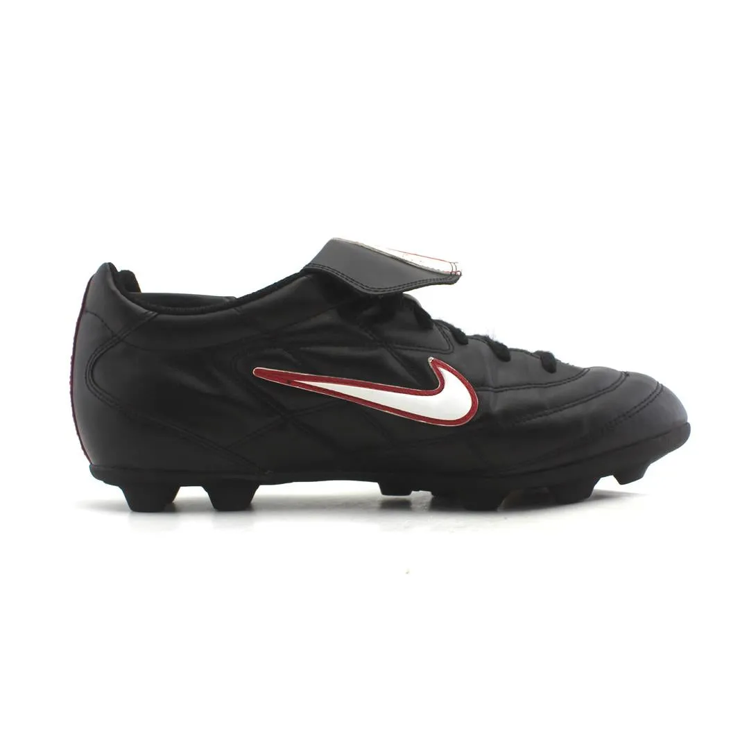 NIKE TIEMPO 750 II
