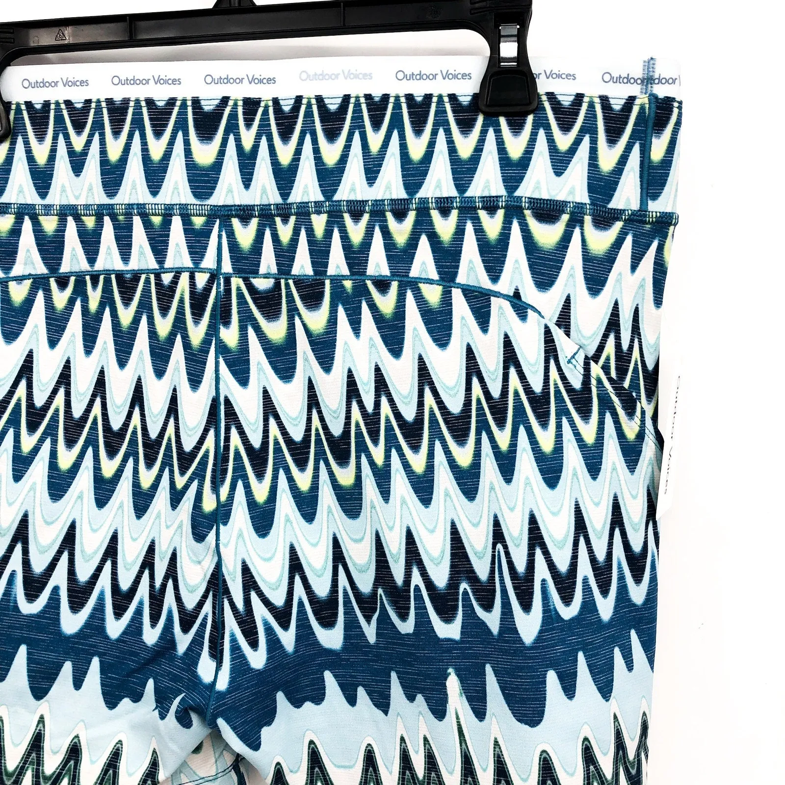 OUTDOOR VOICES Women's TechSweat 5" Thrive Shorts XL Polar Helios
