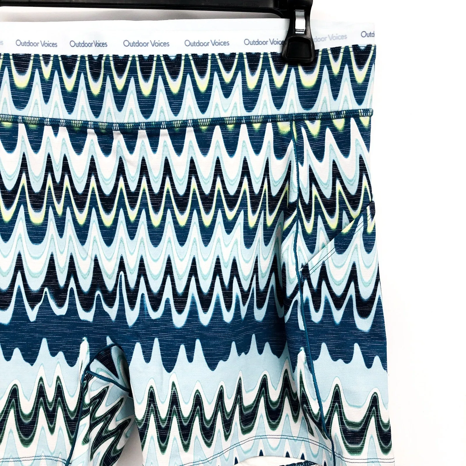 OUTDOOR VOICES Women's TechSweat 5" Thrive Shorts XL Polar Helios