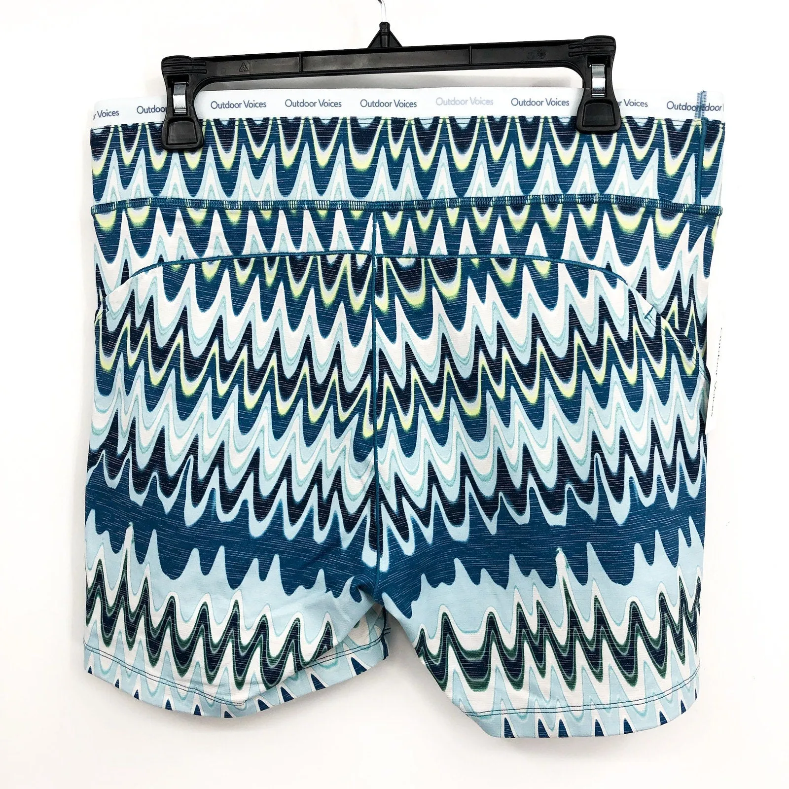 OUTDOOR VOICES Women's TechSweat 5" Thrive Shorts XL Polar Helios