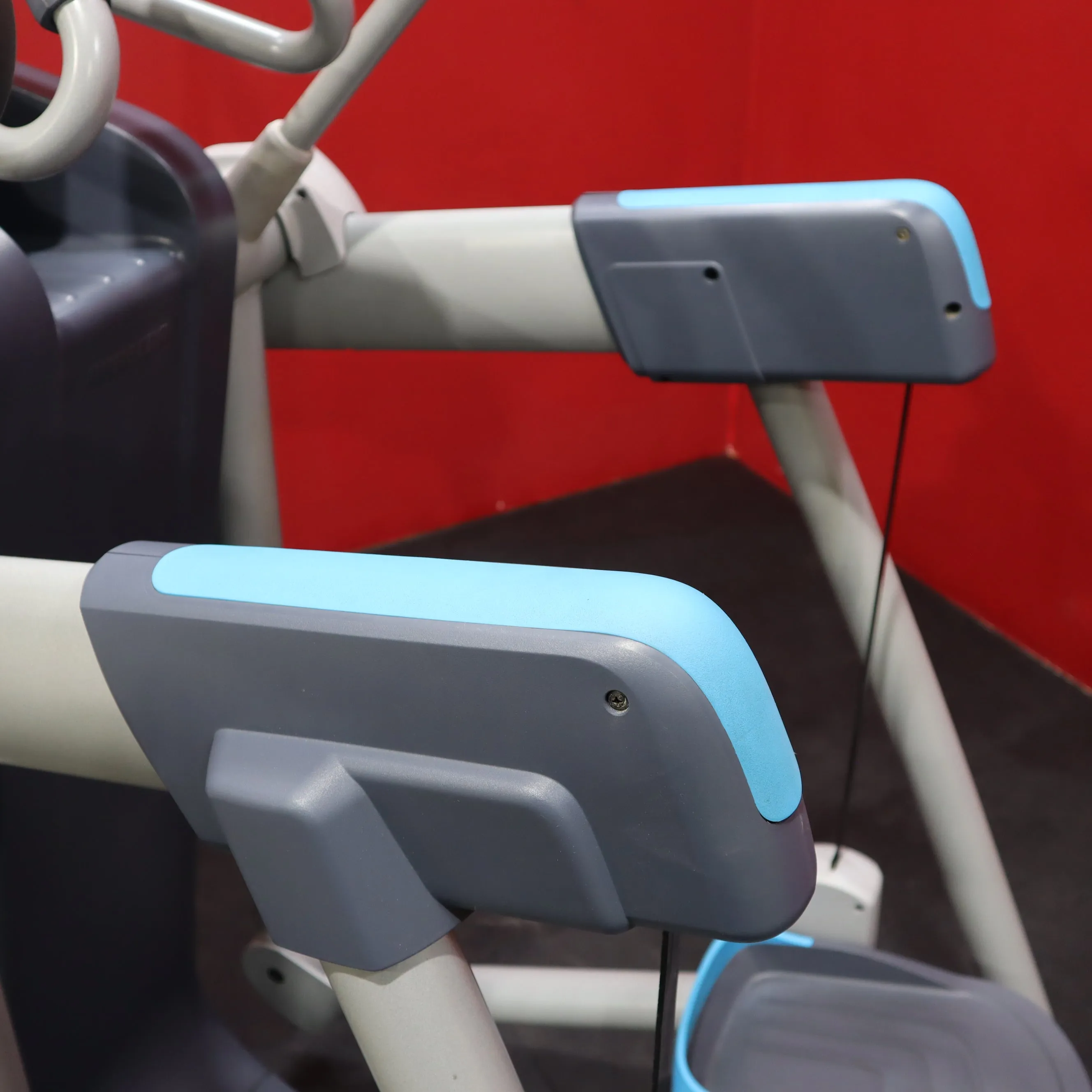 Precor AMT-12 835 Adaptive Motion Trainer (Open Stride) w/P30 Console (Refurbished) *FREE SHIPPING*